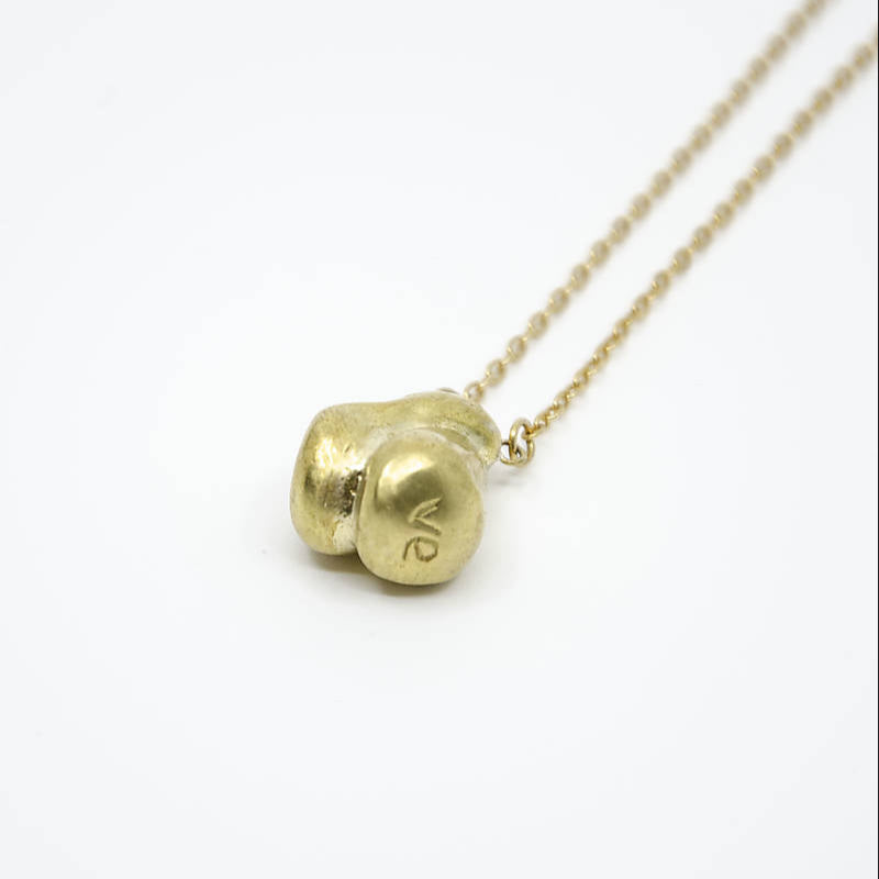organicly shaped pendant with engraving